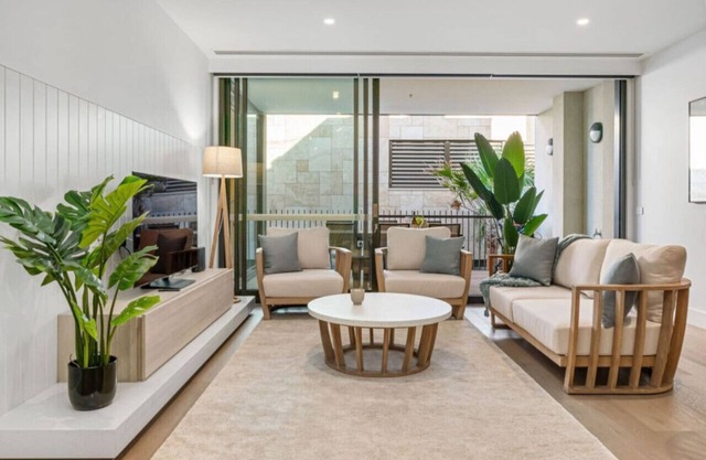 LUXE | Location, Style, Space in the heart of town