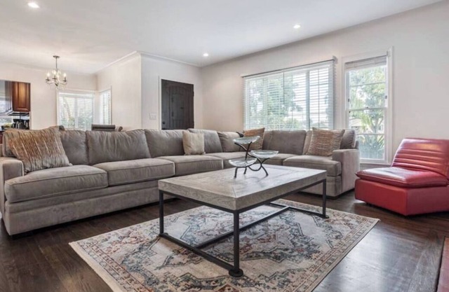 Luxe Monthly Rental in Torrance near Beaches