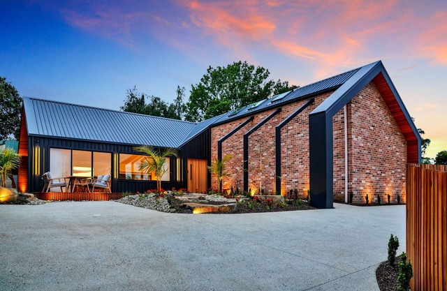 Luxe - Nestled in the hills of West Launceston