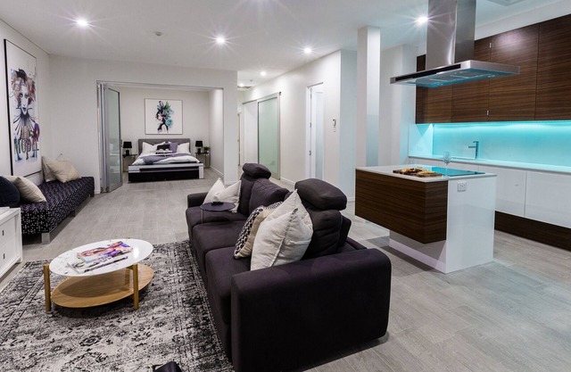 Apartamento privado de estilo "hotel" con espacio para autos
