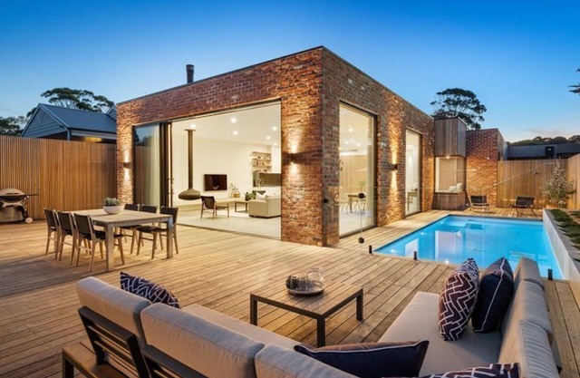 LUXE poolside living, in the heart of Flinders.