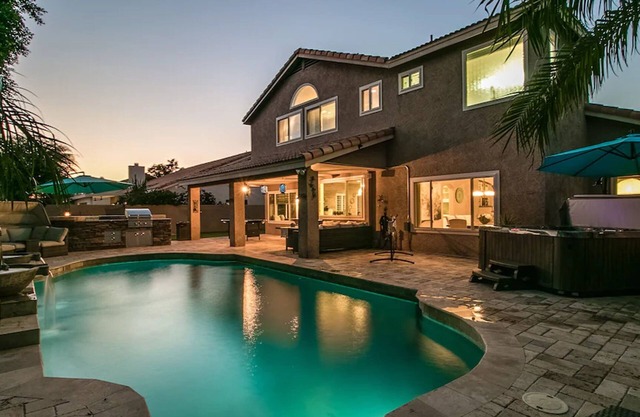 Luxe Scottsdale Home w/Pool, Spa, & Tesla Charger