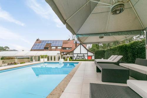 Luxe Vacation Villa with swimming pool, 5 bedrooms