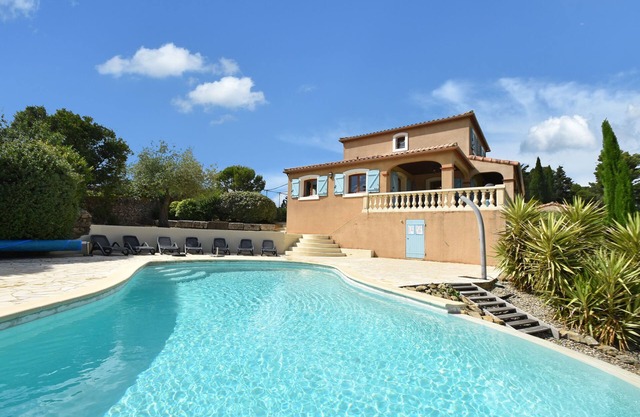 Villa en Montbrun con piscina cerca de Carcassonne