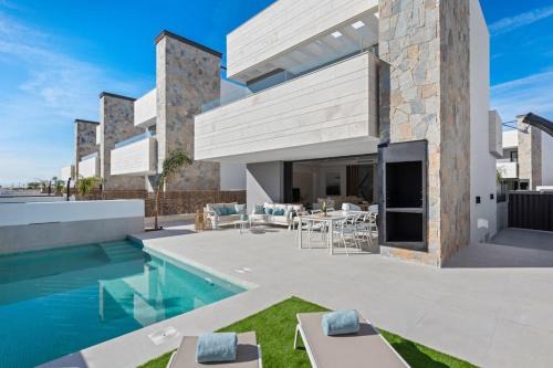 Luxe villa "CASA XXVII" met eigen verwarmd zwembad in Santa Rosalia Resort