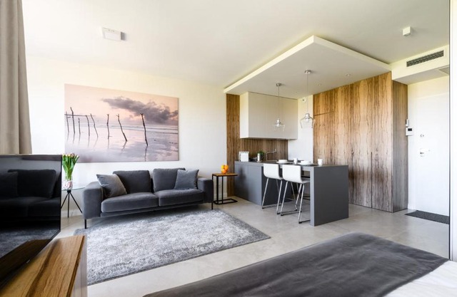 LuxLux Apartments Afara
