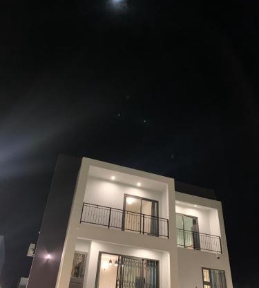 LuxNar Beach GF