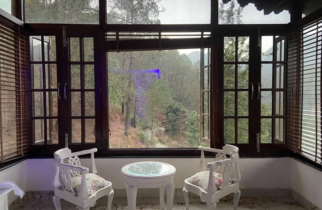 Luxsugero Penthouse Kaichidham