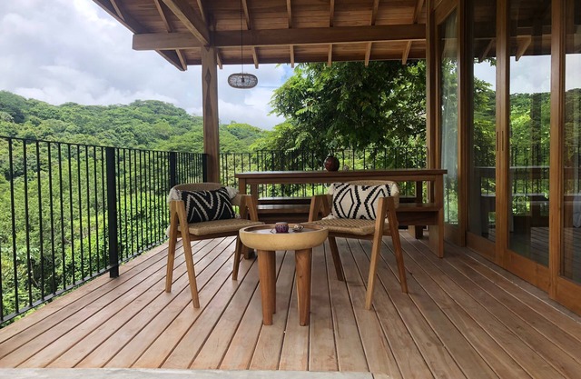 Luxury 2-bedroom house in beautiful Playa Hermosa Santa Teresa - Pool, AC, WiFi