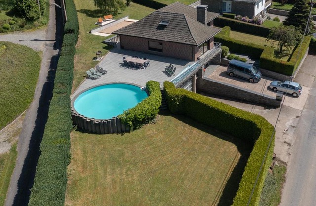 Luxueuse et spacieuse villa avec sauna et piscine