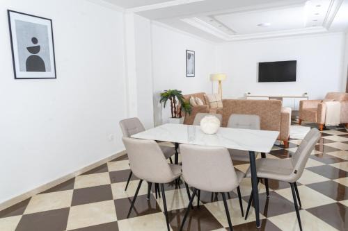 Luxueux Appartement à Bir Mourad Raïs