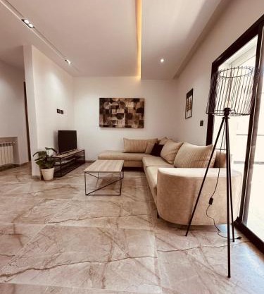luxueux s1 Ain Zaghouan