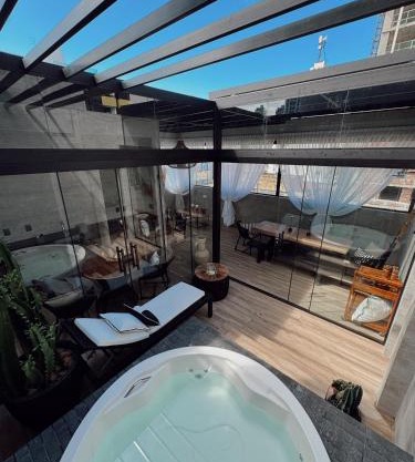 Luxuosa Cobertura em Cabo Branco