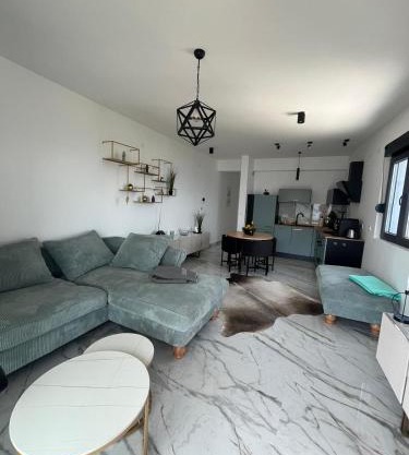 luxuriöses Apartment mit Meerblick in der Bucht von Kotor