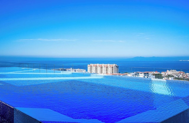 Luxurious 2800 sq ft 3 bed/3 bath view condo in Puerto Vallarta, gym + parking!