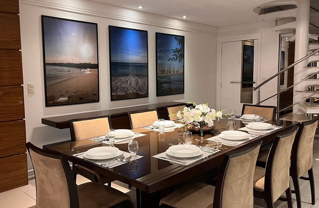 Luxurious penthouse of 380m² 850 meters from Av Beira Mar