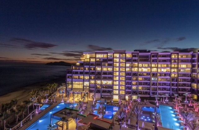 Luxurious 4,198 sq ft OCEANFRONT SUITE. 3 bdrm, 3.5 bath, SPRING BREAK 2026