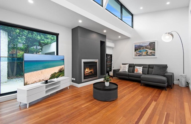 Luxurious 4 Bed Home by The Golf Club