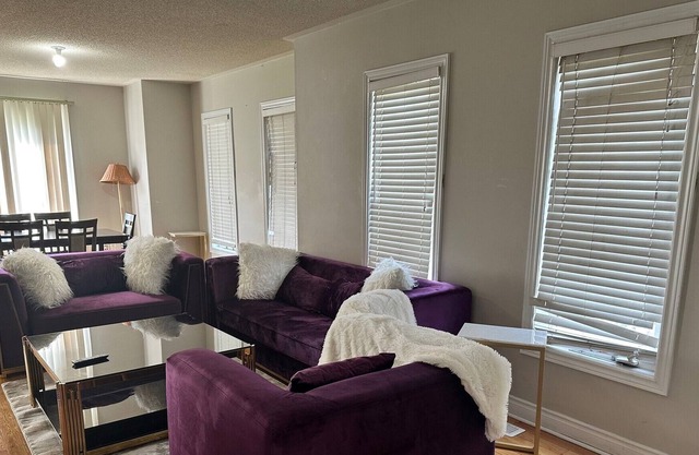 Luxurious 4 Bedroom House In Mississauga