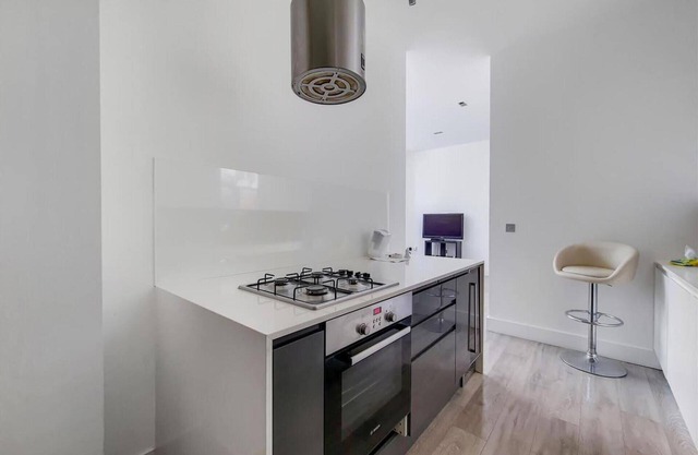 Luxurious 4-bedrooms Apartment in Central London