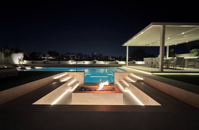 Luxurious 5 Bedroom Golf Course Villa with Stunning Pool, WiFi, AC in Dubai