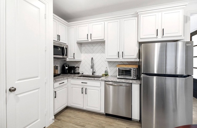 Luxurious and Cozy 1-bed Home in Katy!