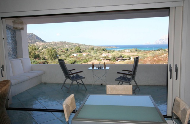 120m2 apartamento lujoso y confortable, con impresionantes vistas y acceso directo al mar.