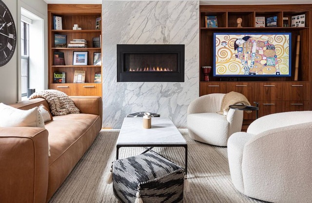 Luxurious and Spacious Townhome Walking distance to Back Bay, The Common, & more