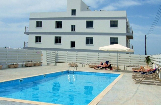 Apartamento de lujo con piscina y vistas al mar Mediterráneo