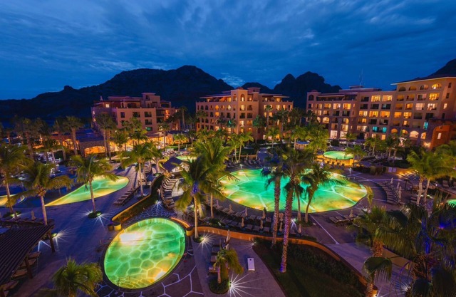 Luxurious Beachfront Escape in Loreto with Stunning Views