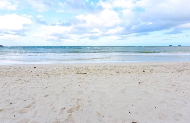 Luxurious Beachfront Home w/ Pool , Access to Beach