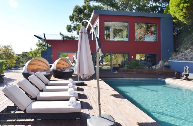 Luxurious Cascais Villa | 5 Bedrooms | Villa Guicho Zeni | Amazing Views Over Ocean | Stunning Modern House