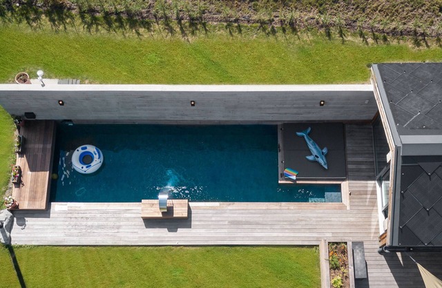 Luxurious Chalet with Swimming pool and hot-tub in the heart of the Swiss Alps