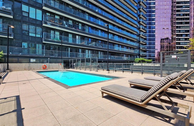 Luxurious City Retreat with Stunning Views, Modern Amenities & Prime Location!nn