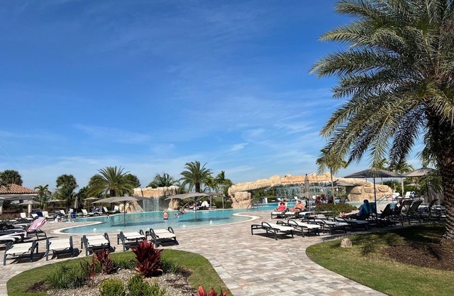 Luxurious condo in Lakewood Ranch National on the Arnold Palmer golf course!!!