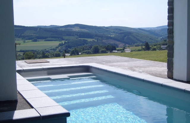 Lujosa cabaña para 20 personas con piscina, sauna.