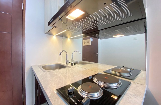 Luxurious & Cozy 2BR Gateway Pasteur Apartment near Exit Toll