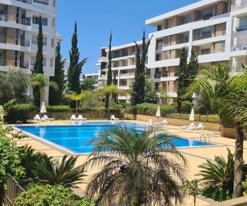 Luxurious entire apartment, 169 m2, secure, swimming pool