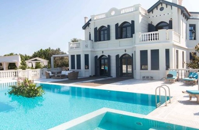 LUJOSA FINCA CON PISCINA PRIVADA