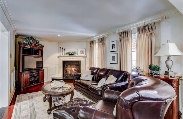 Luxurious & Exquisite Villa in Richmond Hill, Ontario