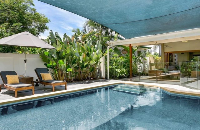 Vida tropical en una villa familiar -4bed / 3bath / Pool