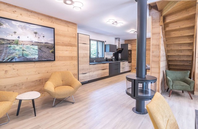 Lujosa casa con jacuzzi privado y acceso a piscina, golf y spa en entornos impresionantes
