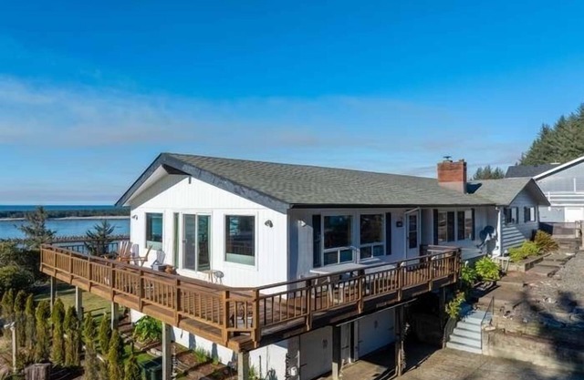 Luxurious Hilltop Home with Direct Dune Access