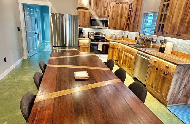 Luxurious Home,Hot Tub,Sauna-Cold Plunge,KettleHouse,River confluence&Missoula