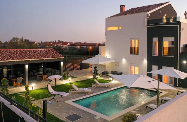 Casa de lujo en Zemunik Donji