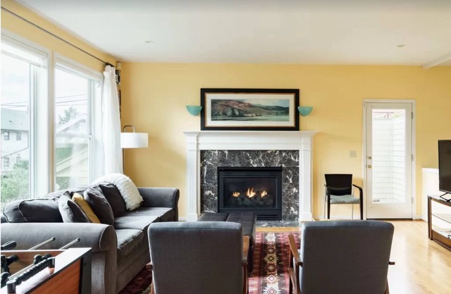 Luxurious home with great views in historic Queen Anne near Space needle