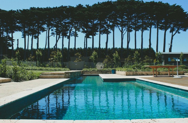 Lujosa casa, cancha de tenis, piscina, vistas panorámicas, a poca distancia de la playa