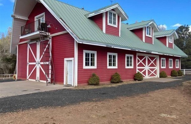 Luxurious Legacy Barn