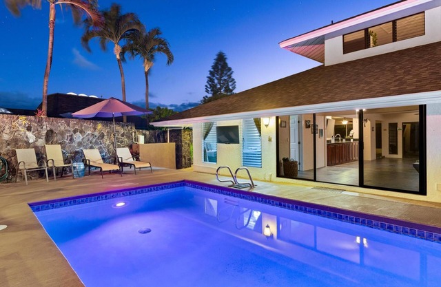 Luxurious Makai Villa with Pool and Ocean Views