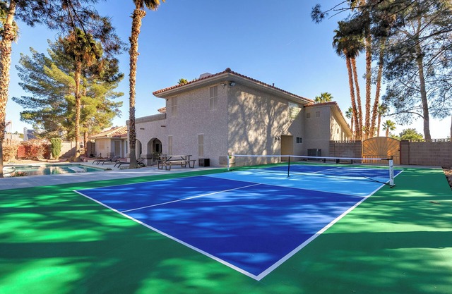 Luxurious Mansion Private Pickleball Court, Arcade, & Pool Fits 24 People Max!